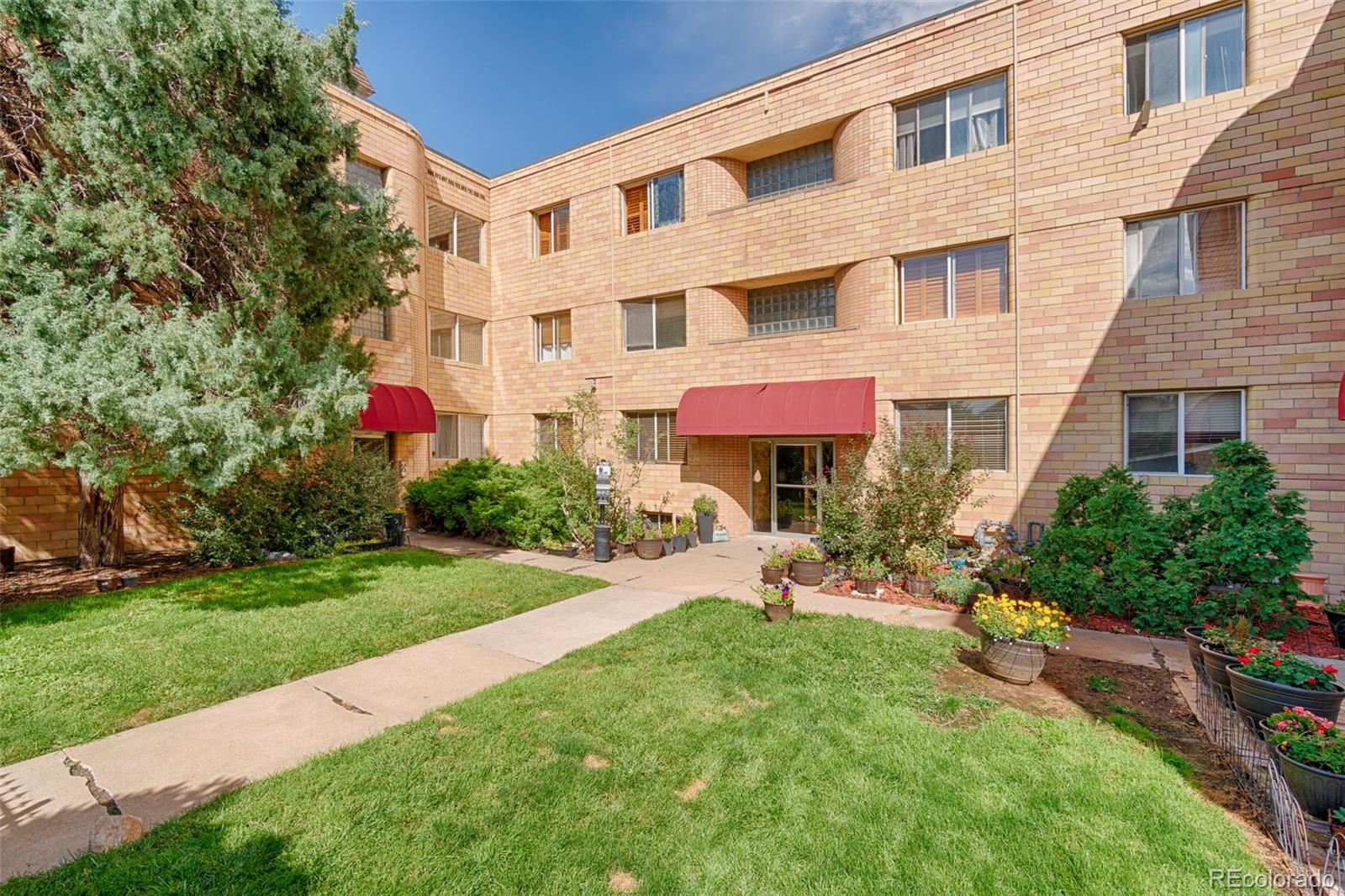 Hale Denver Condo / Townhome | MLS #: 76809121100  Colorado Boulevard 305, Denver Beds: 1 Baths: 1 Price: $199,999