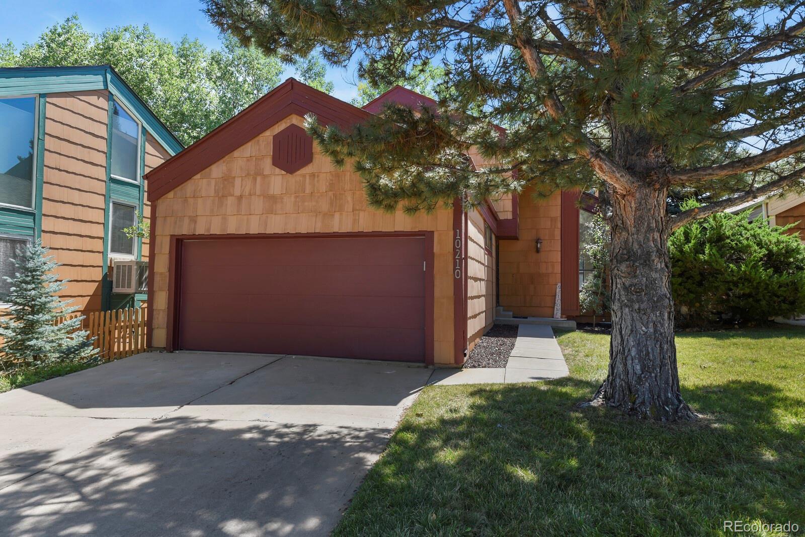 Foothill Green Littleton Home | MLS #: 324355910210 W Alamo Place, Littleton Beds: 3 Baths: 2 Price: $519,000