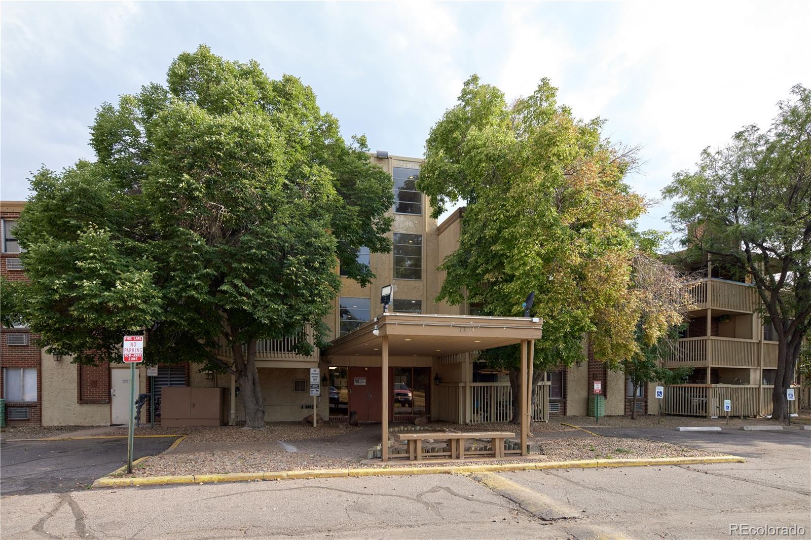 Club Valencia Denver Condo / Townhome | MLS #: 87346151304 S Parker Road 346, Denver Beds: 1 Baths: 1 Price: $74,000