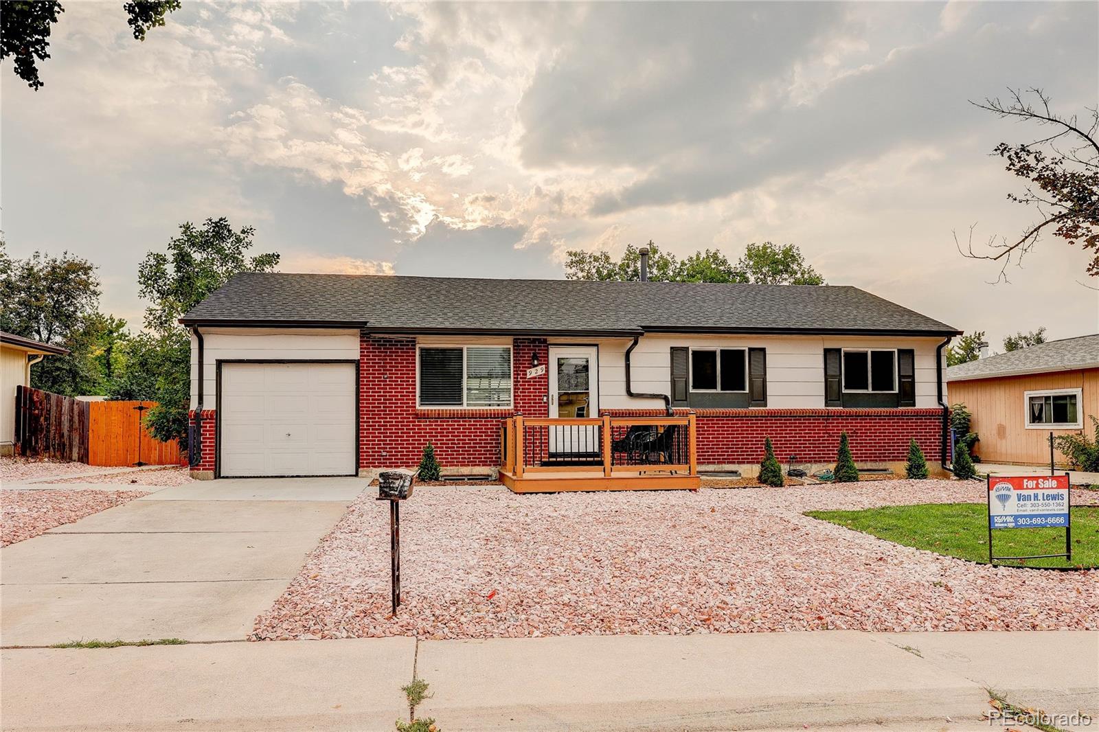 Queensborough Aurora Home | MLS #: 2518542929 S Nile Way, Aurora Beds: 5 Baths: 2 Price: $474,900