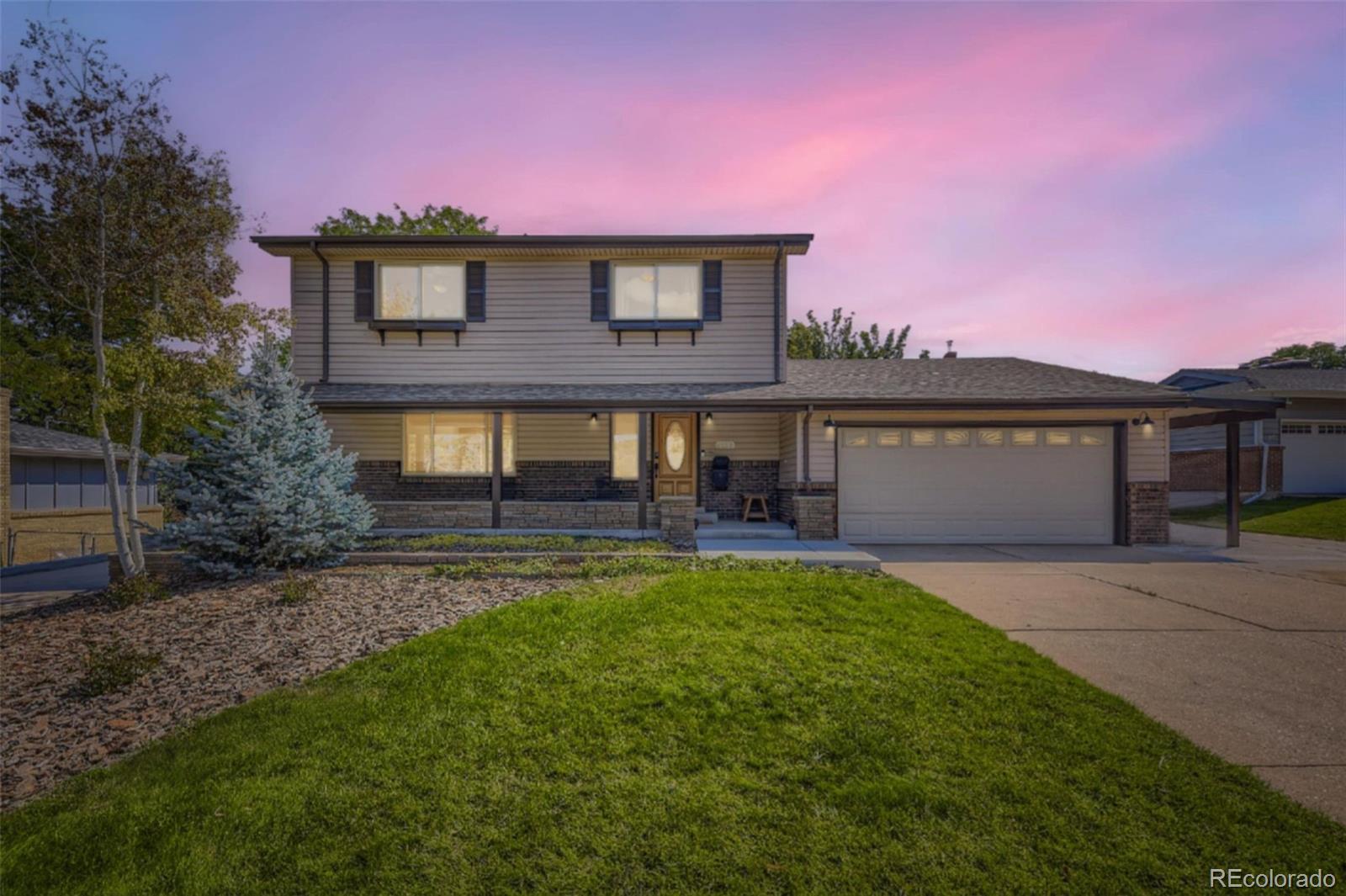3850 w latonka road, Littleton sold home. Closed on 2025-11-07 for $688,000.