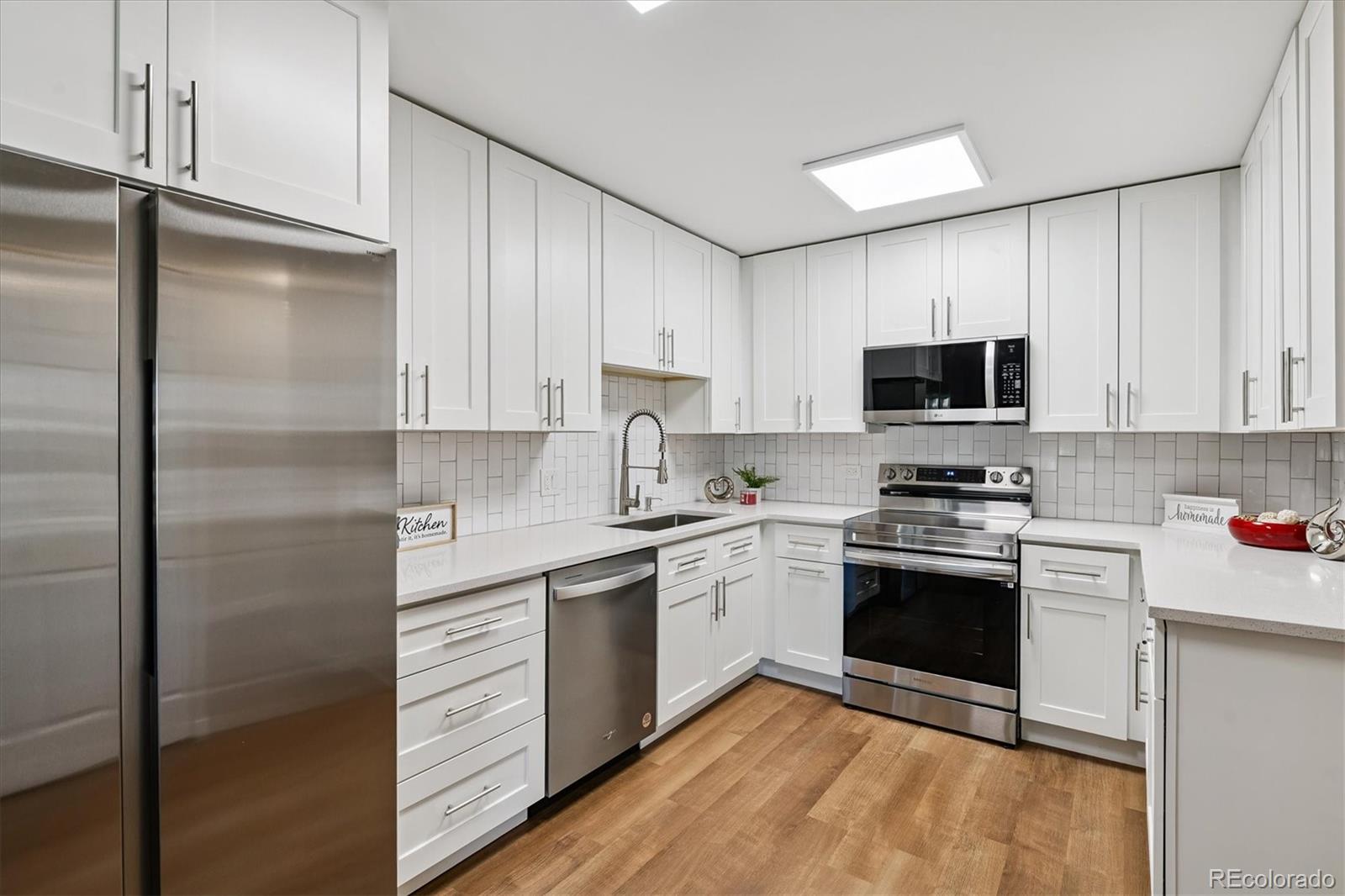 Dsw Denver Condo / Townhome | MLS #: 7565388580 S Clinton Street 10D, Denver Beds: 2 Baths: 2 Price: $309,500