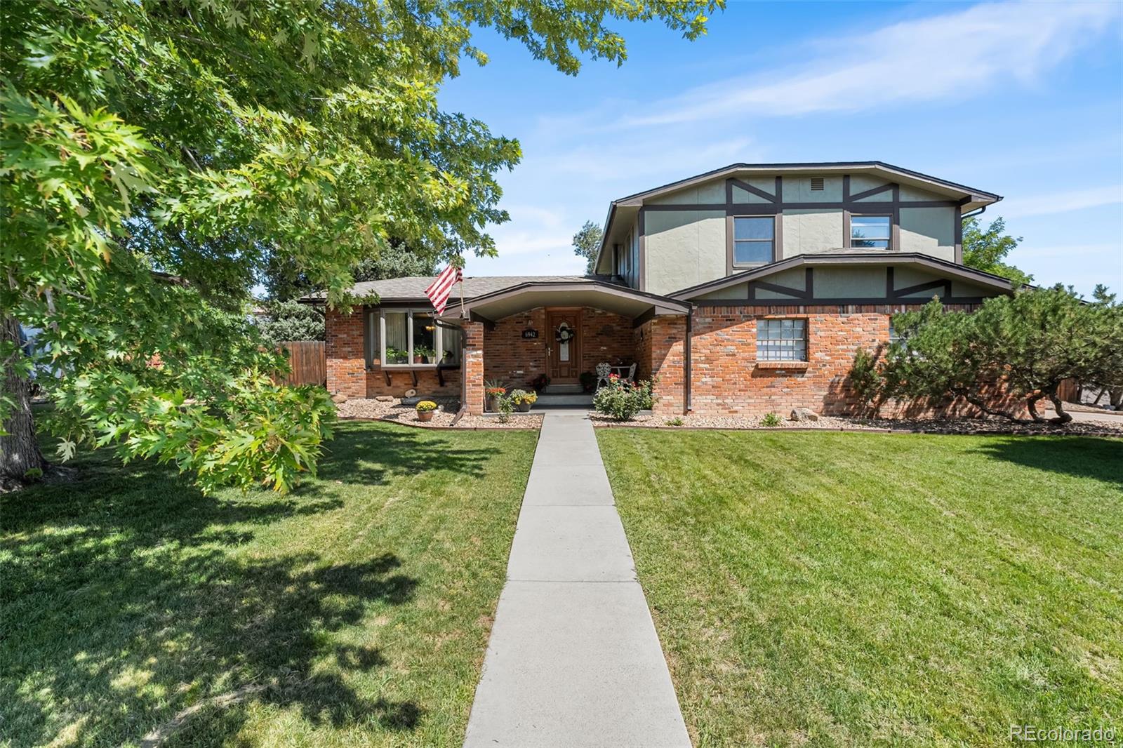 Columbine West Littleton Home | MLS #: 68857216942 S Webster Way, Littleton Beds: 3 Baths: 3 Price: $615,000