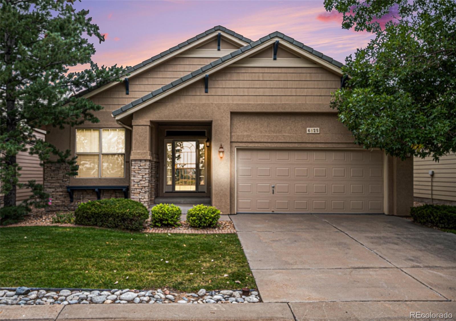 6125 s carson street, Centennial sold home. Closed on 2026-01-05 for $799,900.