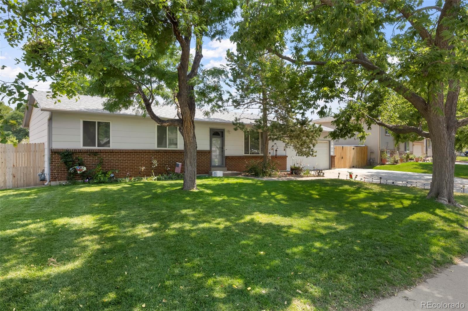 Meadowood Aurora Home | MLS #: 84335123010 S Hannibal Street, Aurora Beds: 3 Baths: 2 Price: $434,900