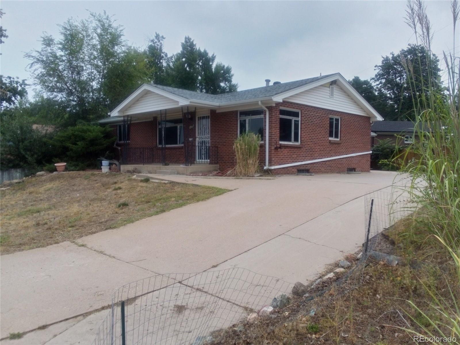 Oxford Heights Englewood Home | MLS #: 43671954200 S Jason Street, Englewood Beds: 4 Baths: 2 Price: $495,000