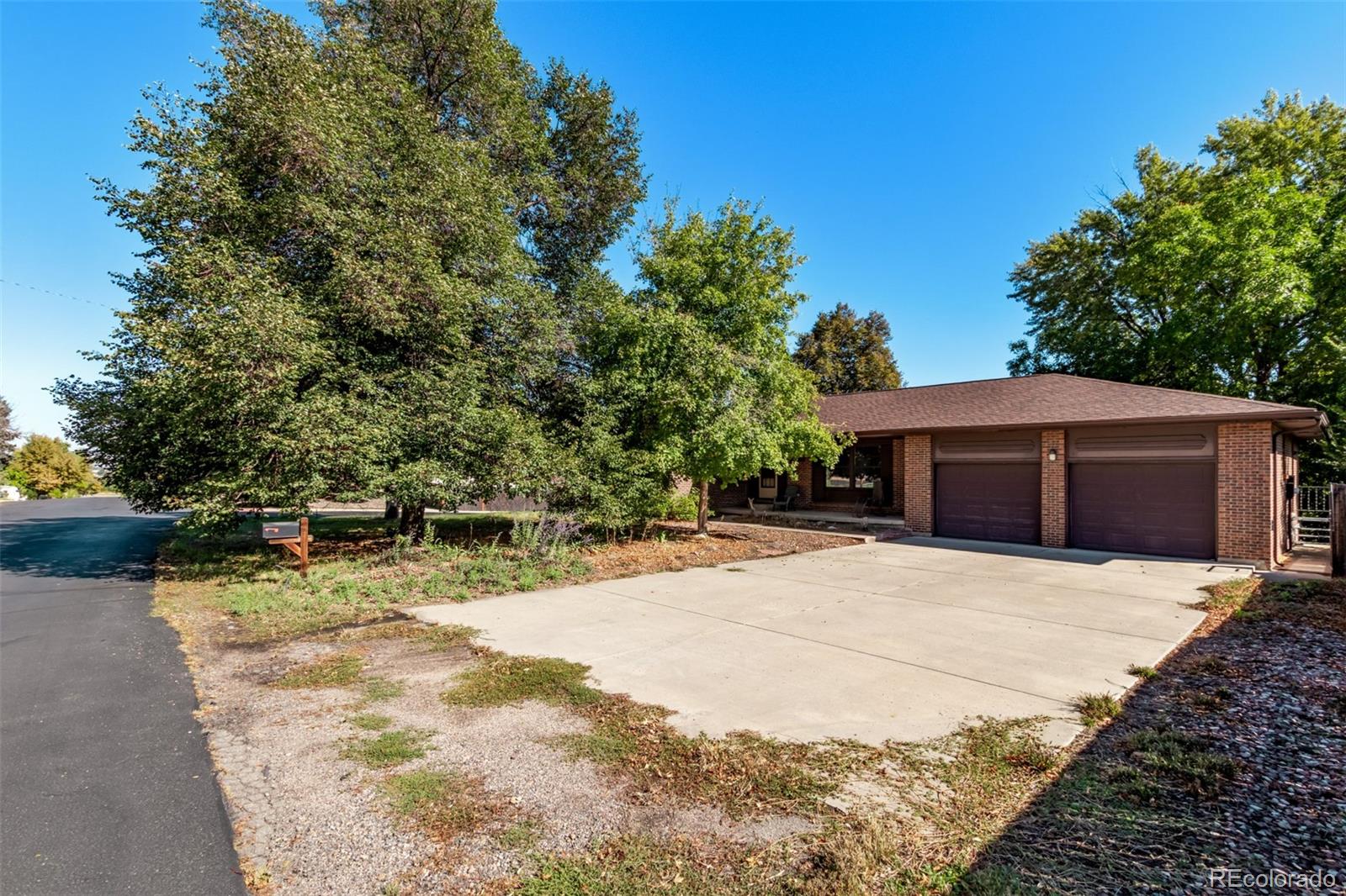 Glennon Heights Lakewood Home | MLS #: 7629838500 S Nelson Street, Lakewood Beds: 4 Baths: 3 Price: $750,000