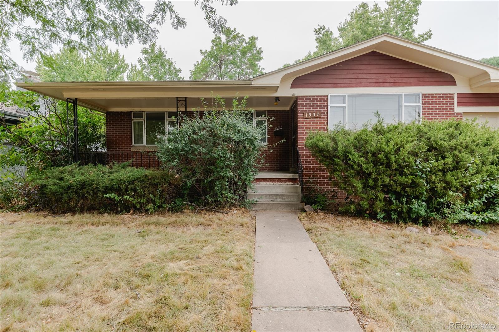 Virginia Village Denver Home | MLS #: 28339501537 S Jasmine Street, Denver Beds: 3 Baths: 2 Price: $455,000