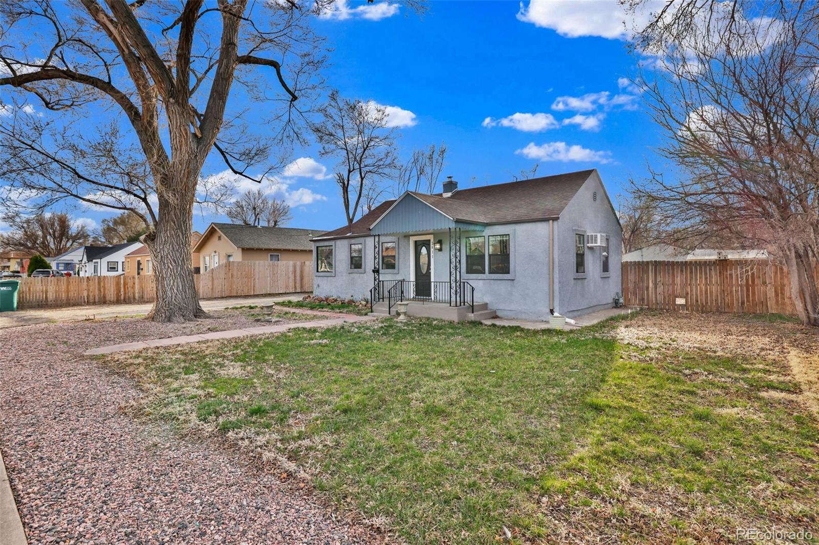 2411 wyoming avenue, Pueblo sold home. Closed on 2026-01-30 for $221,000.