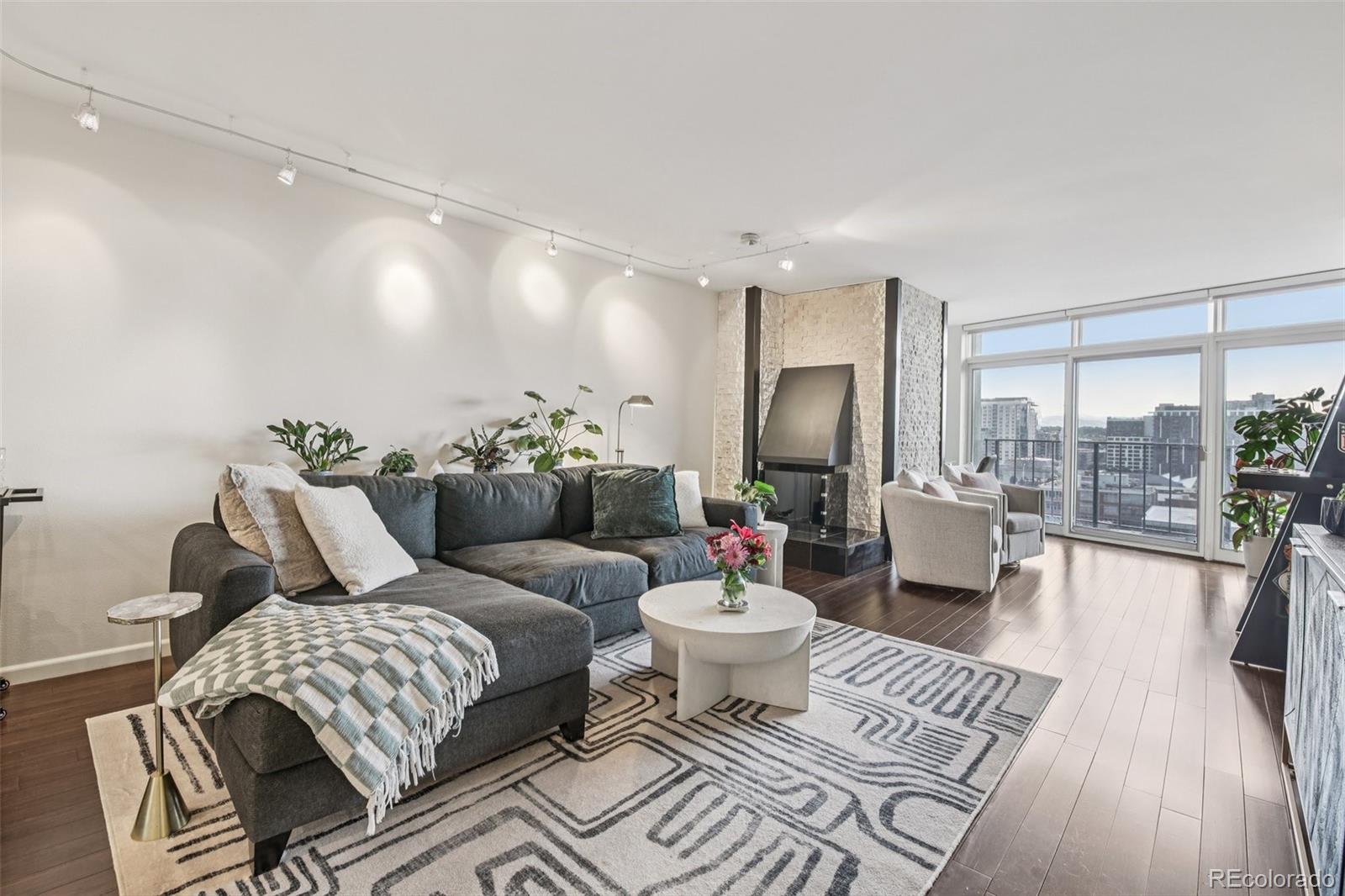Lodo Denver Condo / Townhome | MLS #: 32019541777  Larimer Street 1303, Denver Beds: 1 Baths: 1 Price: $384,990
