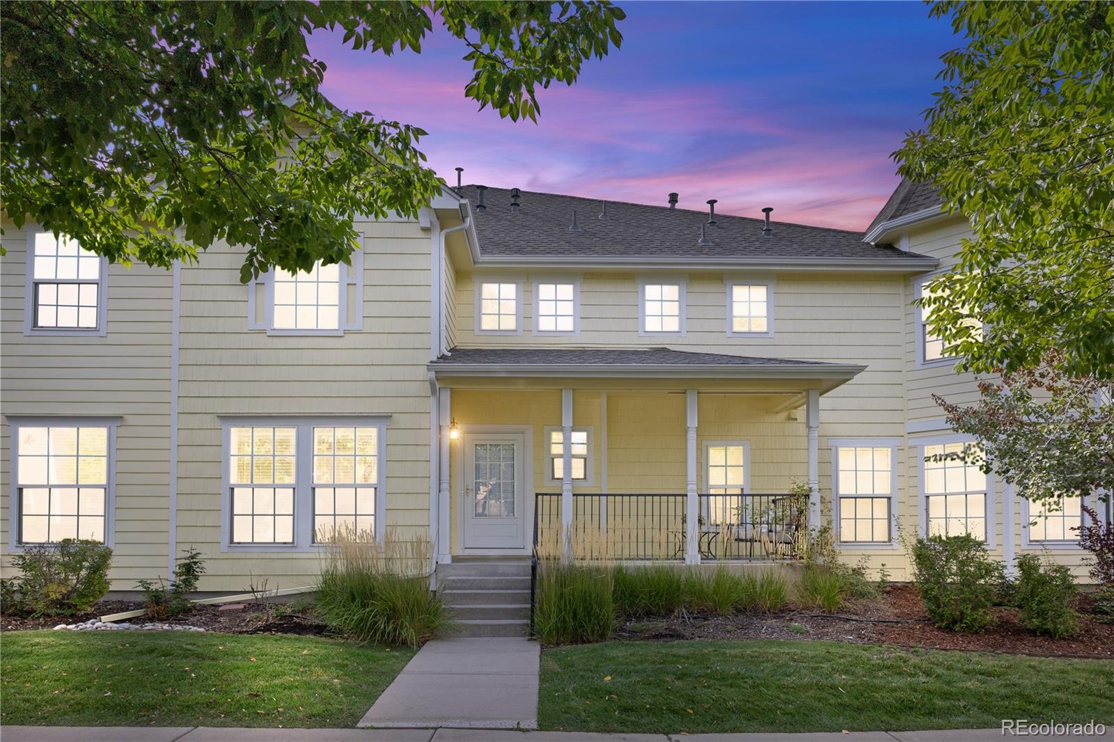 Central Park Denver Condo / Townhome | MLS #: 32773308992 E 24th Place 101, Denver Beds: 2 Baths: 3 Price: $475,000