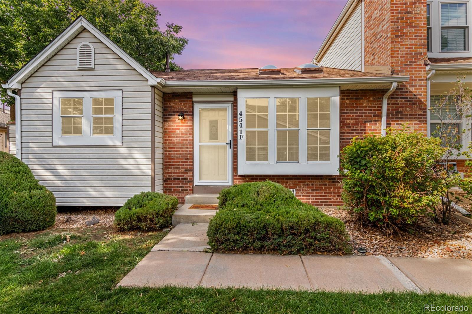 Discovery At Crown Point Aurora Condo / Townhome | MLS #: 60750634541 S Crystal Way F284, Aurora Beds: 3 Baths: 2 Price: $345,000