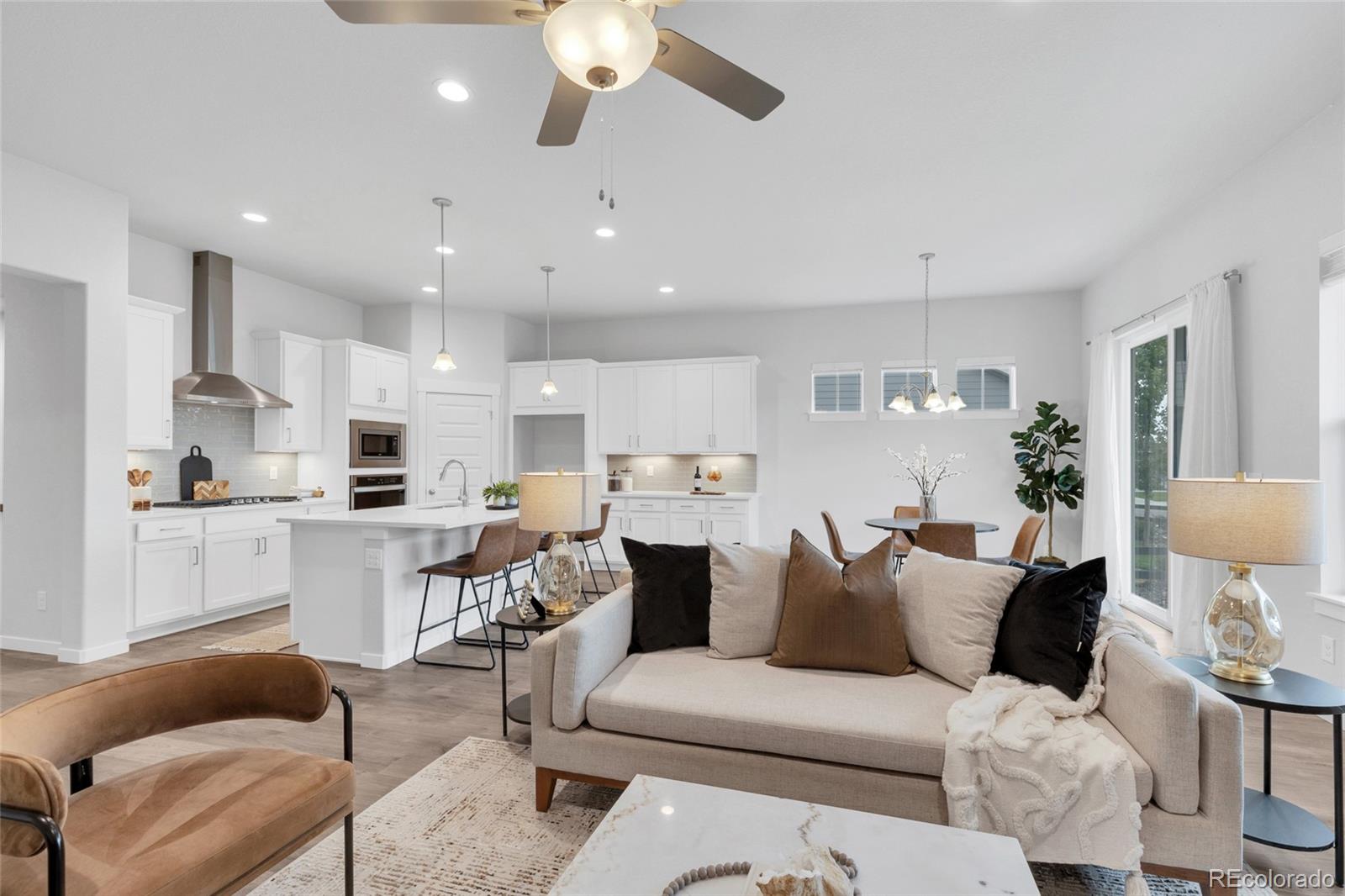 Inspiration Aurora Home | MLS #: 42135208878 S Riviera Court, Aurora Beds: 3 Baths: 2 Price: $717,000