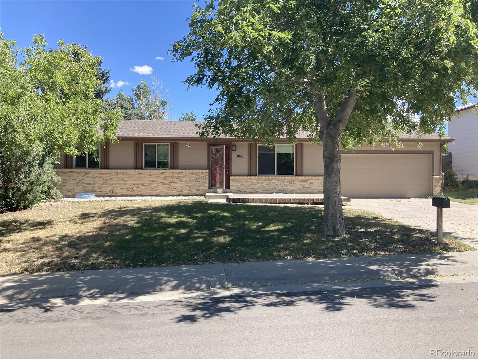 Meadowood Aurora Home | MLS #: 97736593060 S Hannibal Street, Aurora Beds: 5 Baths: 2 Price: $467,888