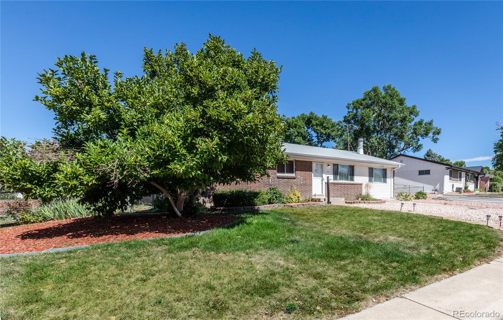 773 w longview avenue, Littleton sold home. Closed on 2025-11-21 for $508,500.