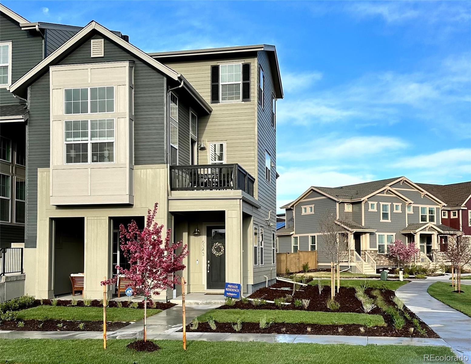 Platt Denver Condo / Townhome | MLS #: 92211586343  Elmira Street , Denver Beds: 3 Baths: 4 Price: $748,000