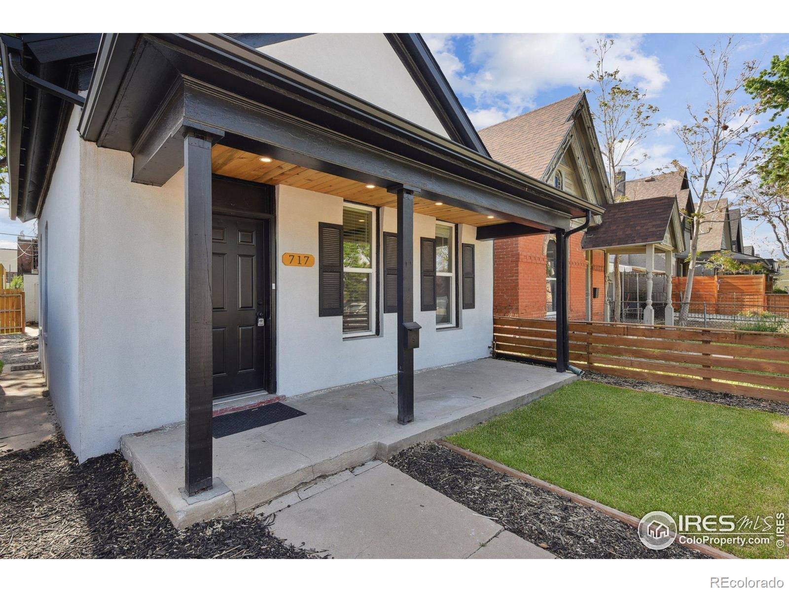717 inca street, Denver sold home. Closed on 2025-11-04 for $530,000.