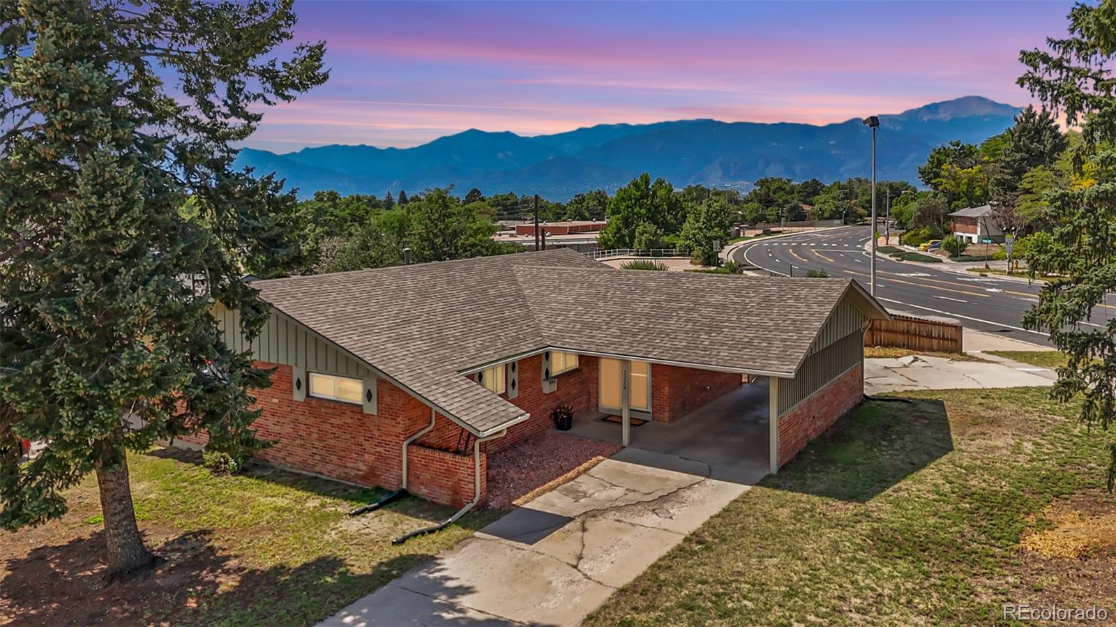 Palmer Park Colorado Springs Home | MLS #: 39082972228 N Chelton Road, Colorado Springs Beds: 3 Baths: 2 Price: $365,000