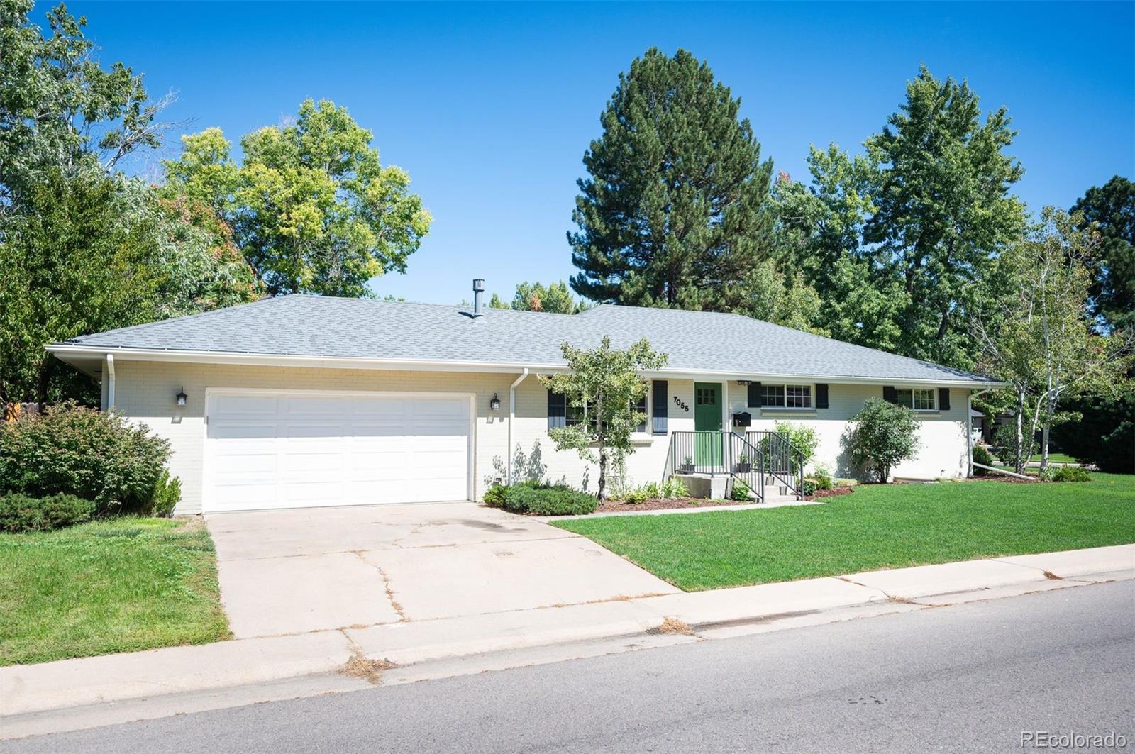 7055 e virginia avenue, Denver sold home. Closed on 2026-05-08 for $783,000.