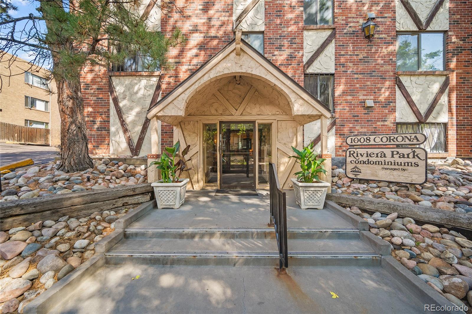 1008 n corona street, Denver sold home. Closed on 2025-10-30 for $155,000.