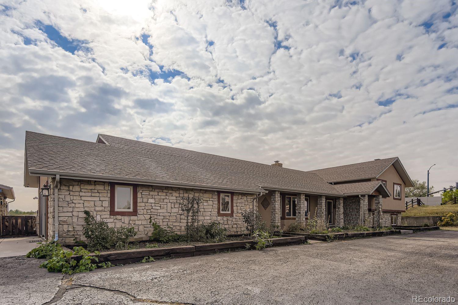 Piney Creek Centennial Home | MLS #: 96796556690 S Piney Creek Circle, Centennial Beds: 4 Baths: 4 Price: $899,669