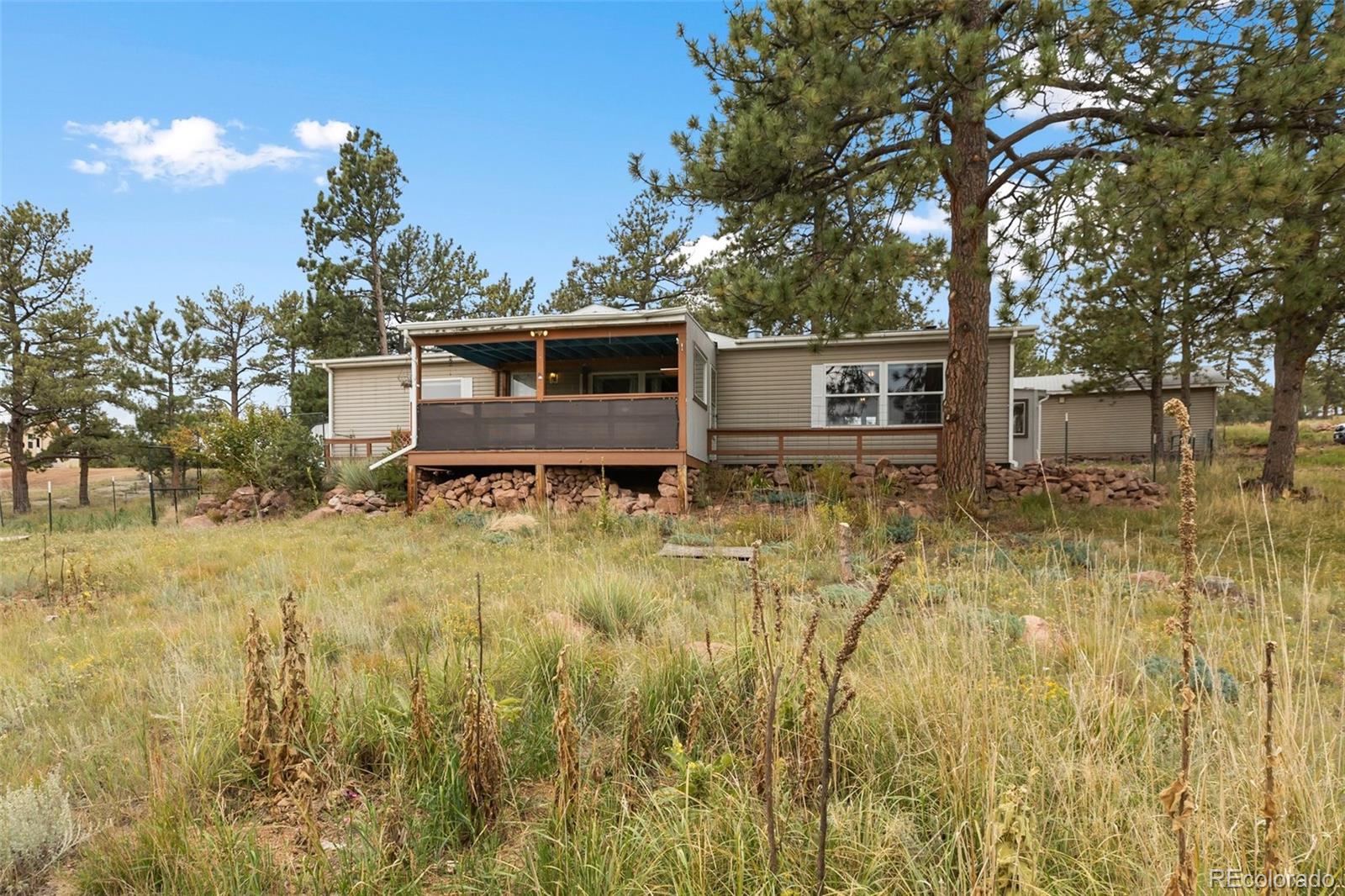 Navajo Mountain Mesa Florissant Home | MLS #: 18360191703  Arapahoe Drive, Florissant Beds: 3 Baths: 2 Price: $400,000