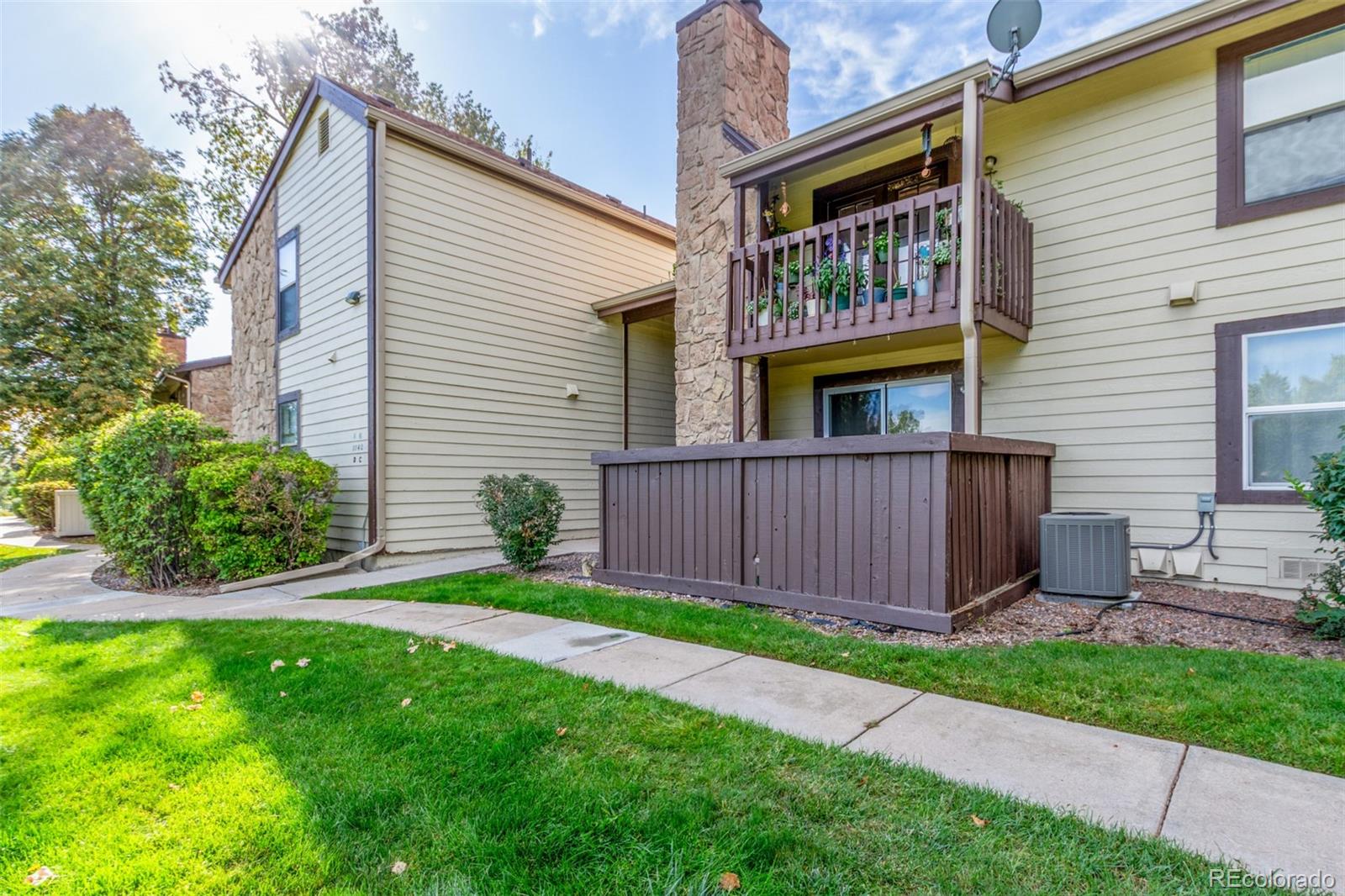 Vista Village Arvada Condo / Townhome | MLS #: 68296027740 W 87th Drive C, Arvada Beds: 2 Baths: 1 Price: $280,000