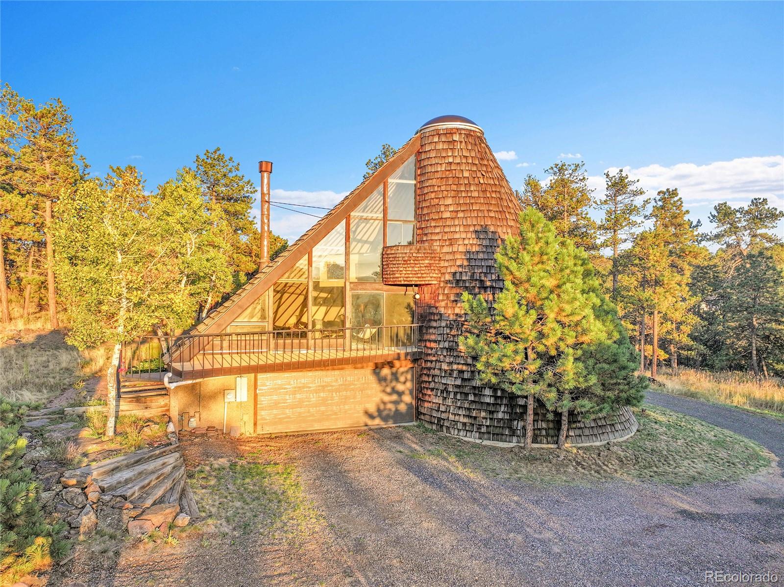 Lookout Mountain Golden Home | MLS #: 6519451560  Lindsey Road, Golden Beds: 3 Baths: 2 Price: $750,000