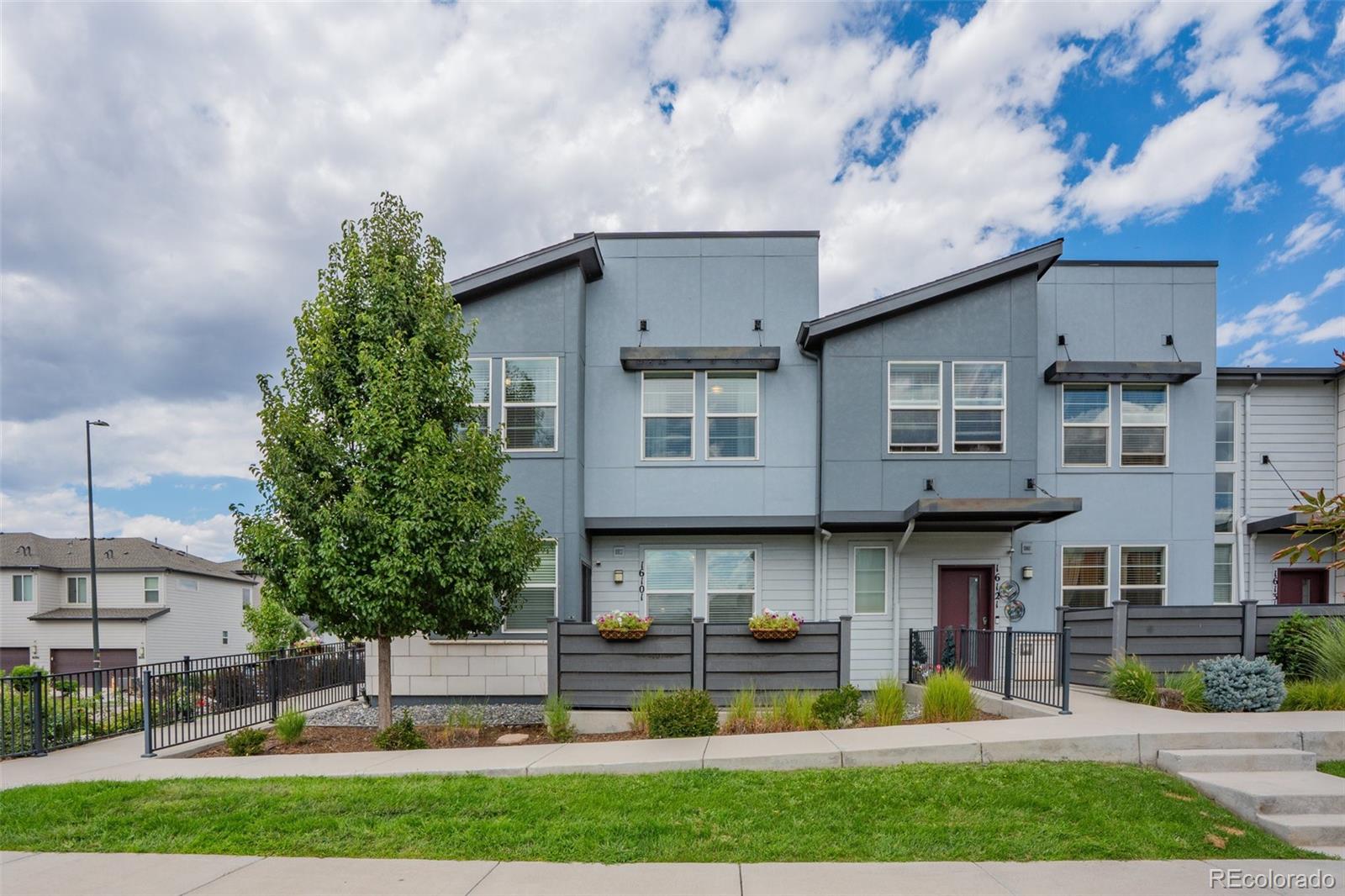 Denver Connection West Denver Condo / Townhome | MLS #: 208581516101  Bolling Drive , Denver Beds: 4 Baths: 3 Price: $485,000