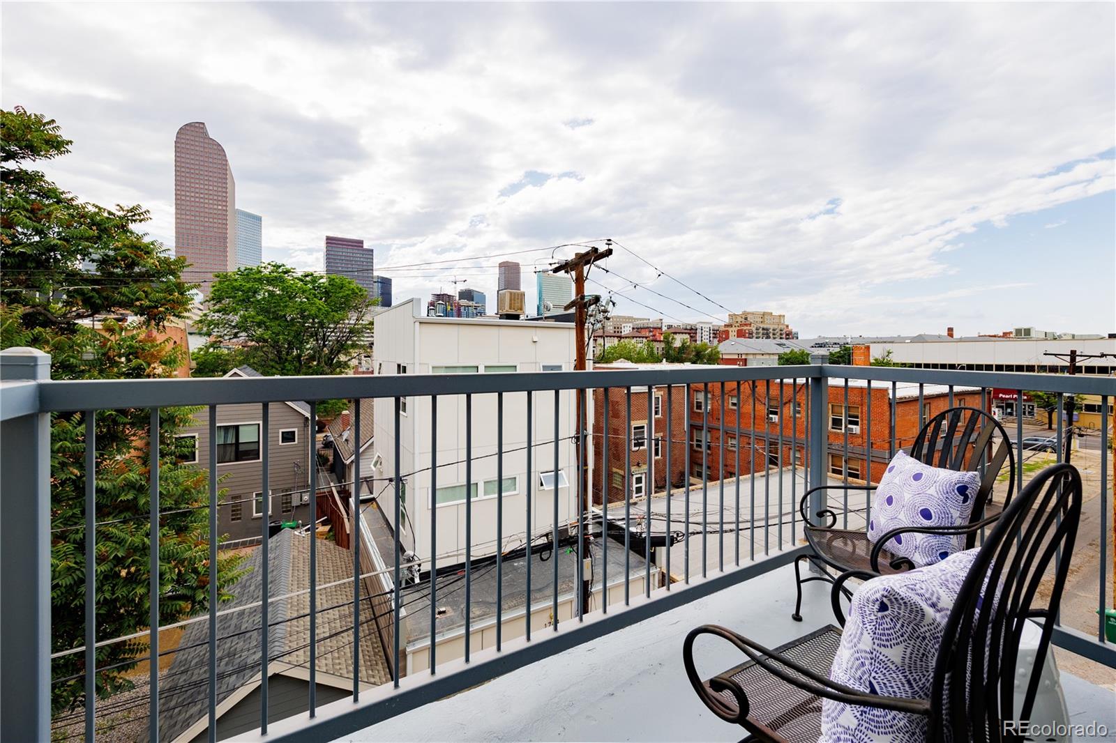 Uptown Denver Condo / Townhome | MLS #: 22058511747 N Washington Street 303, Denver Beds: 2 Baths: 2 Price: $425,000
