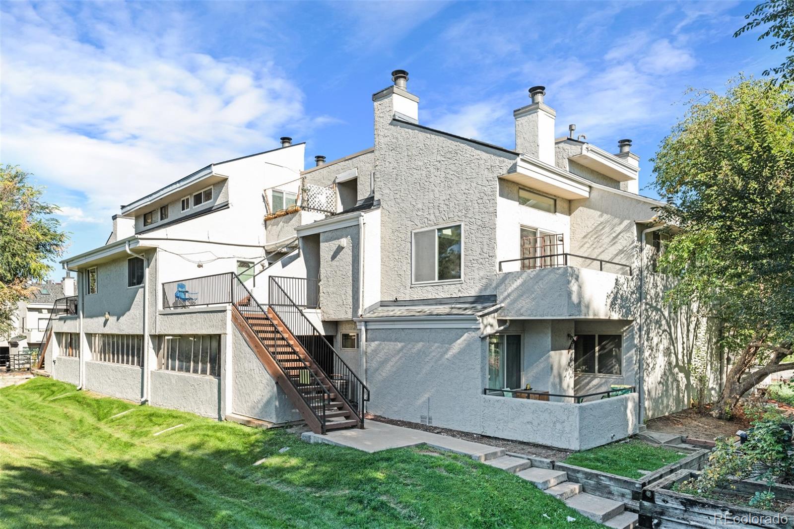 Plaza Del Lago Lakewood Condo / Townhome | MLS #: 88149621820  Newland Court 207, Lakewood Beds: 2 Baths: 2 Price: $295,000
