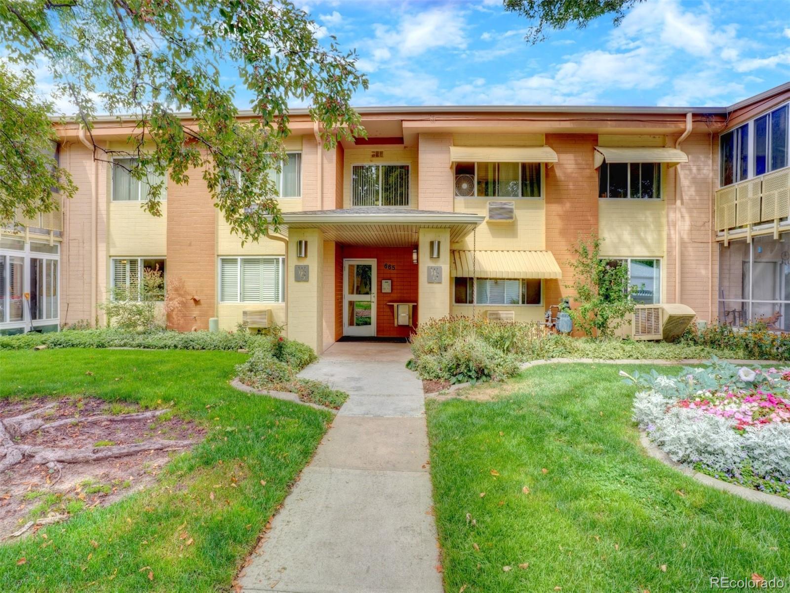 Dsw Denver Condo / Townhome | MLS #: 2318475665 S Clinton Street 14A, Denver Beds: 1 Baths: 1 Price: $120,000
