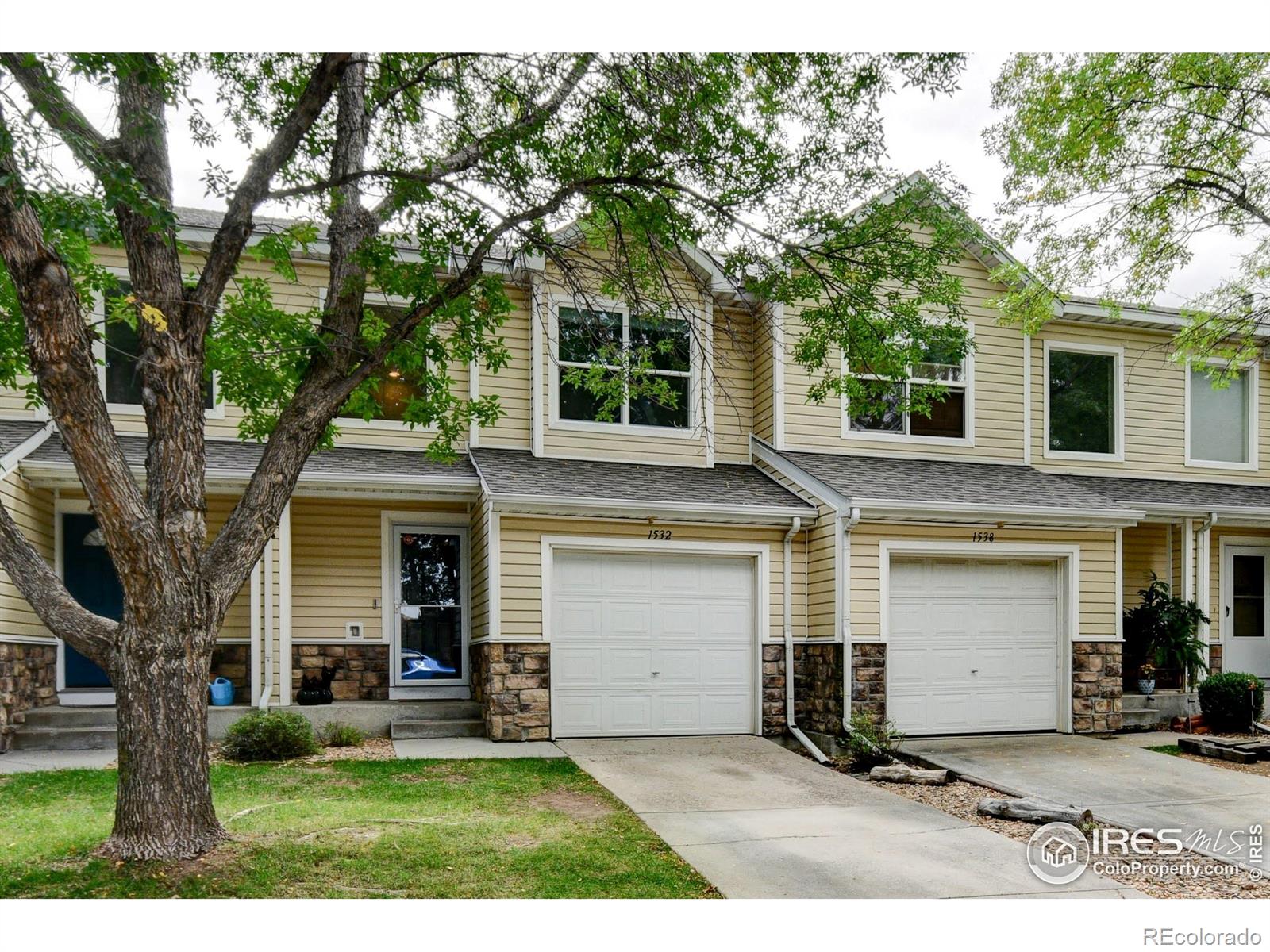Shamrock West Loveland Home | MLS #: 45678910441401532  Oak Creek Drive, Loveland Beds: 2 Baths: 2 Price: $330,000