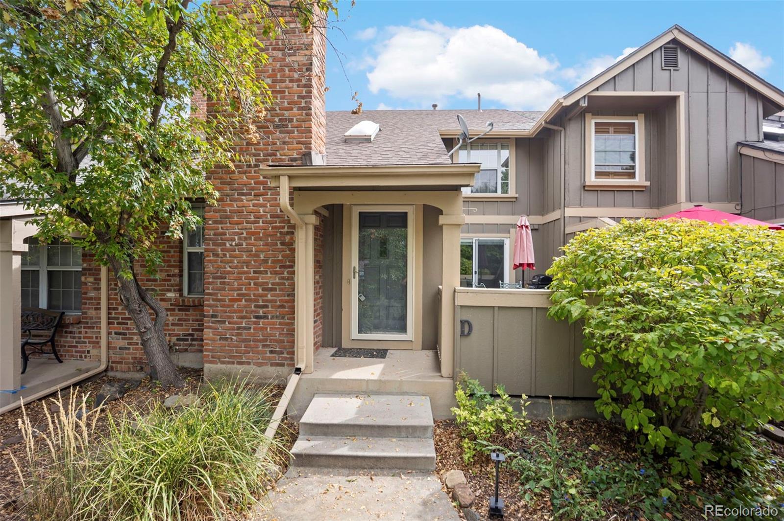 Southpark Littleton Home | MLS #: 88222377707 S Curtice Way, Littleton Beds: 3 Baths: 3 Price: $500,000