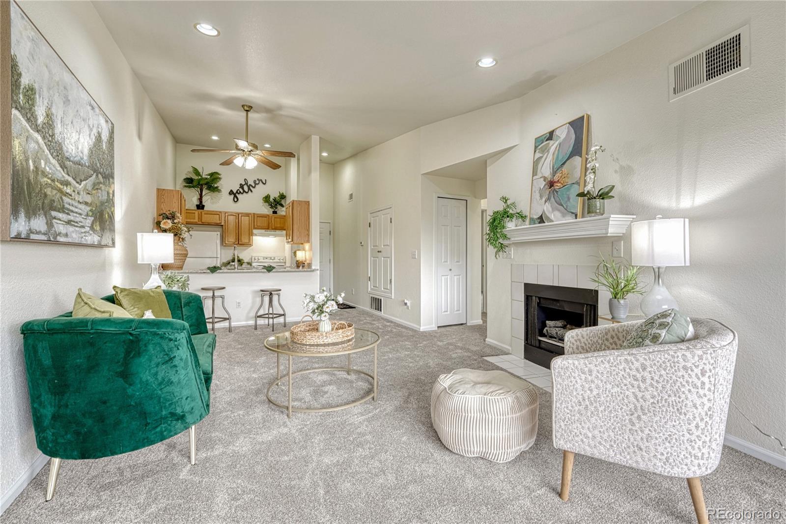 Americana Aurora Condo / Townhome | MLS #: 3959039427 S Memphis Way 300, Aurora Beds: 2 Baths: 1 Price: $220,000