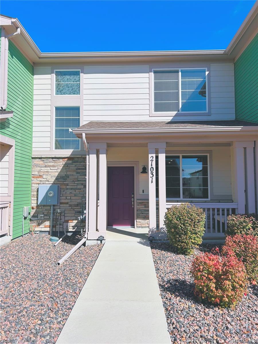 Painted Prairie Aurora Condo / Townhome | MLS #: 395680821031 E 60th Avenue , Aurora Beds: 3 Baths: 3 Price: $385,000