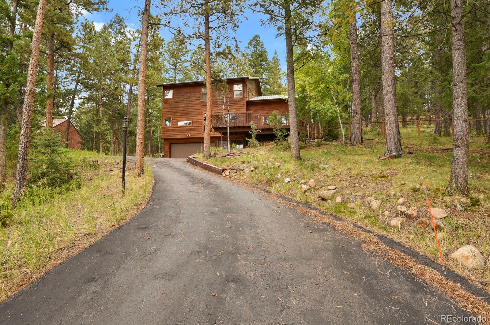 991 kings crown road, Woodland Park sold home. Closed on 2026-04-13 for $625,000.