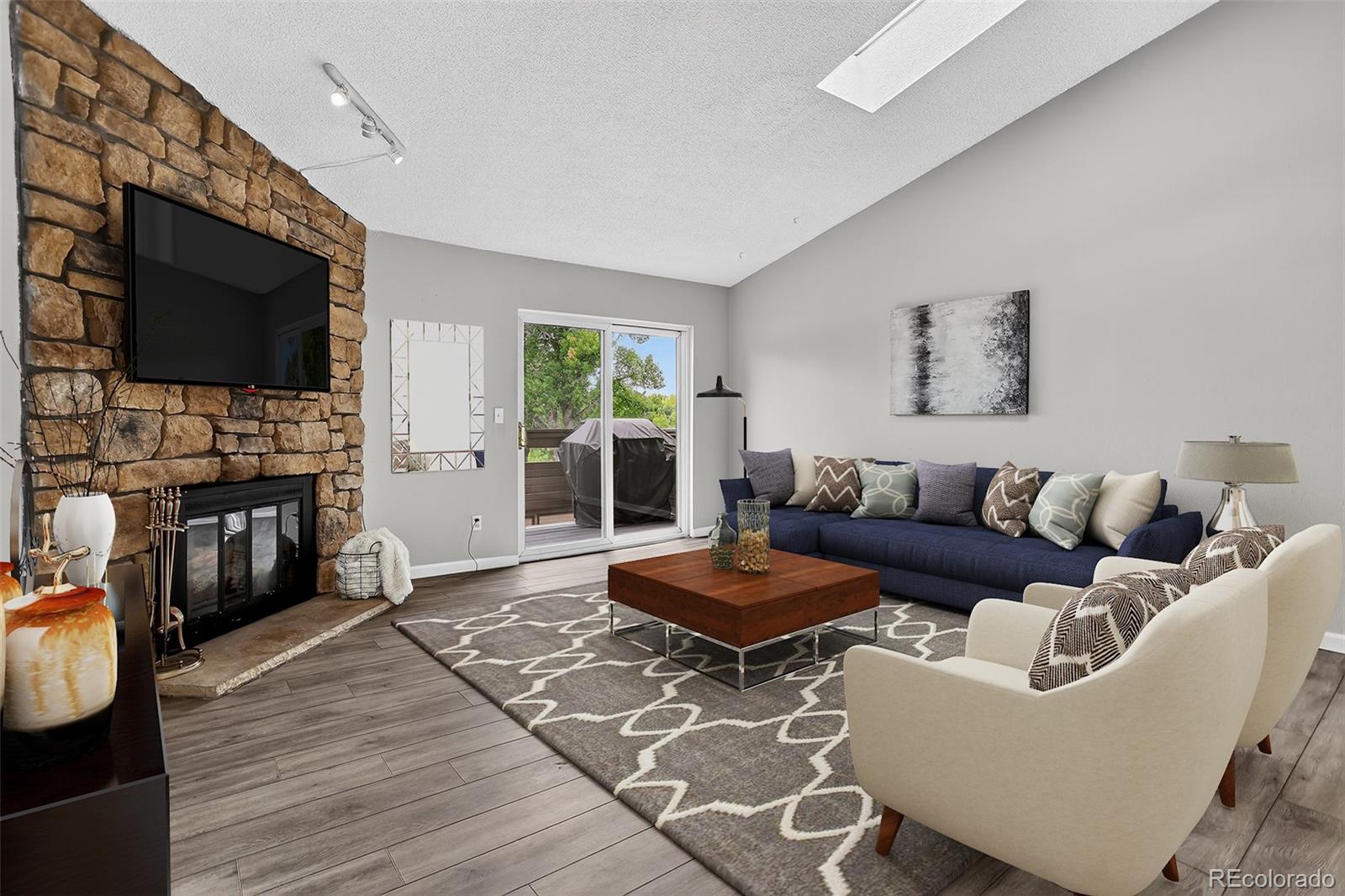 Edgewater Lakewood Condo / Townhome | MLS #: 89382527040 W 20th Avenue 302, Lakewood Beds: 2 Baths: 2 Price: $350,000