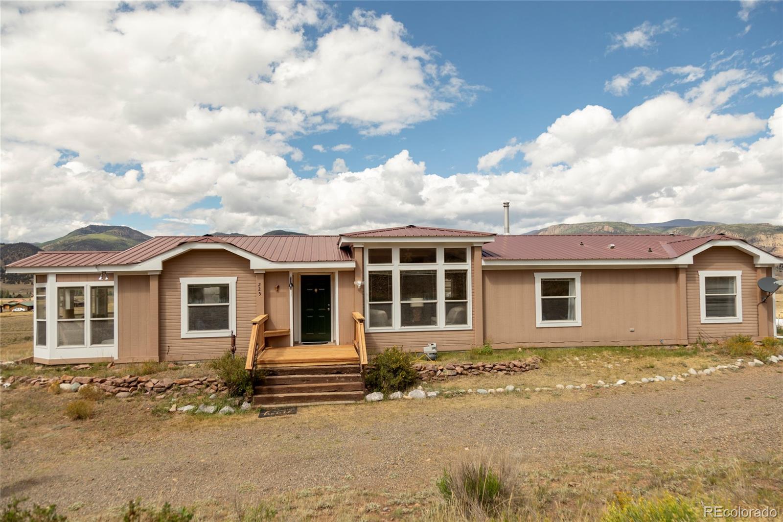 227 diamond road, Creede sold home. Closed on 2025-11-05 for $375,000.