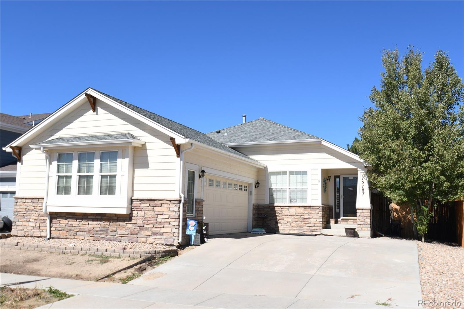 Buffalo Mesa Commerce City Home | MLS #: 962154815787 E 107th Way, Commerce City Beds: 3 Baths: 2 Price: $399,900