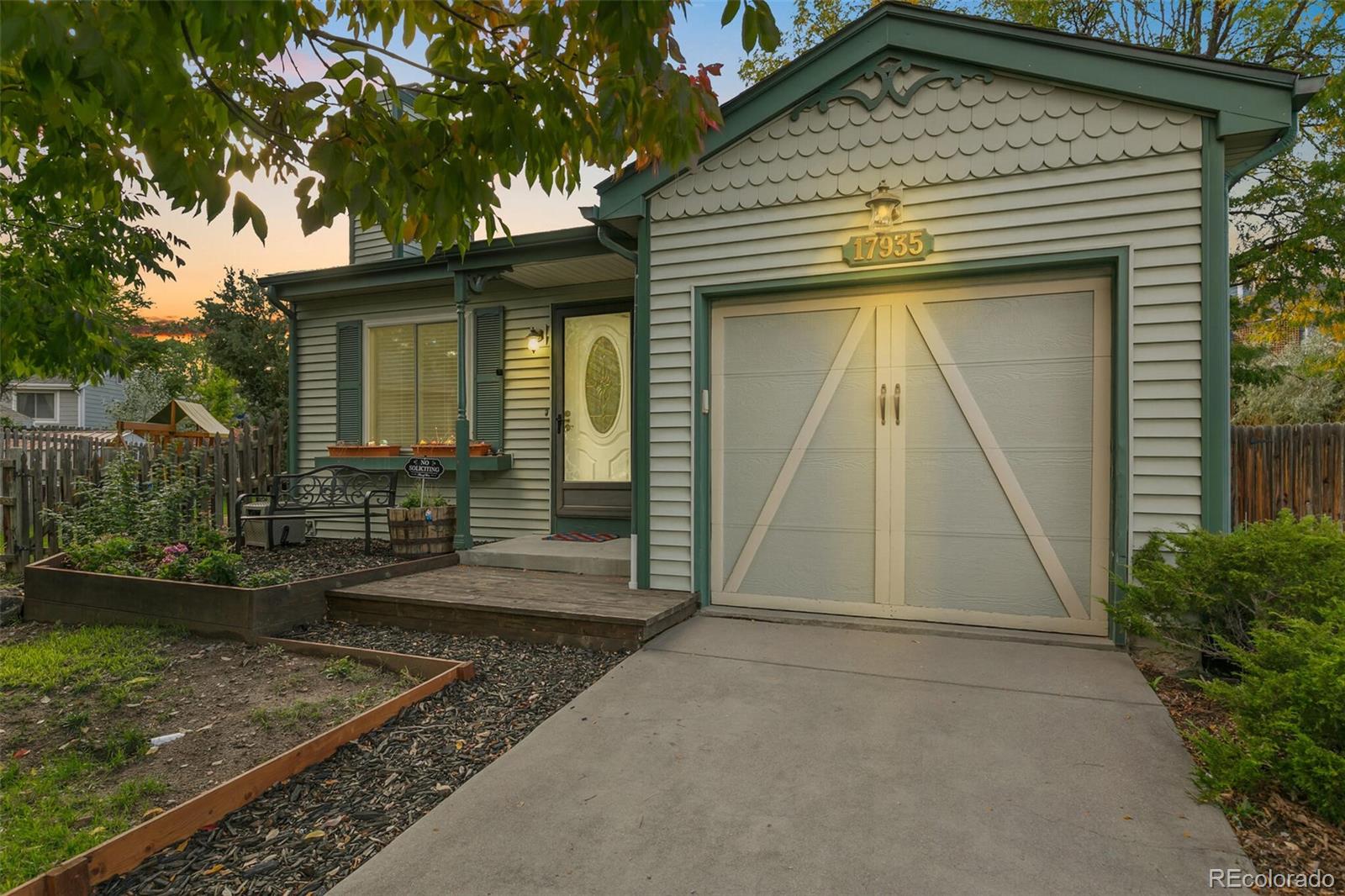 Briarwood Aurora Home | MLS #: 891398917935 E Columbia Avenue, Aurora Beds: 2 Baths: 2 Price: $430,000