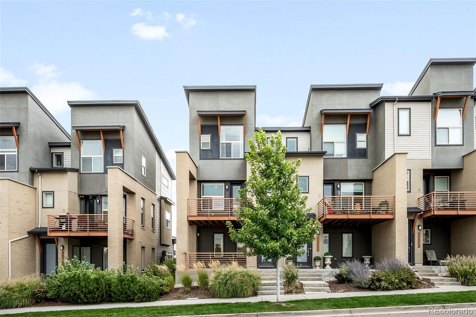  Lone Tree Condo / Townhome | MLS #: 698972710053  Town Ridge Lane , Lone Tree Beds: 2 Baths: 3 Price: $585,000