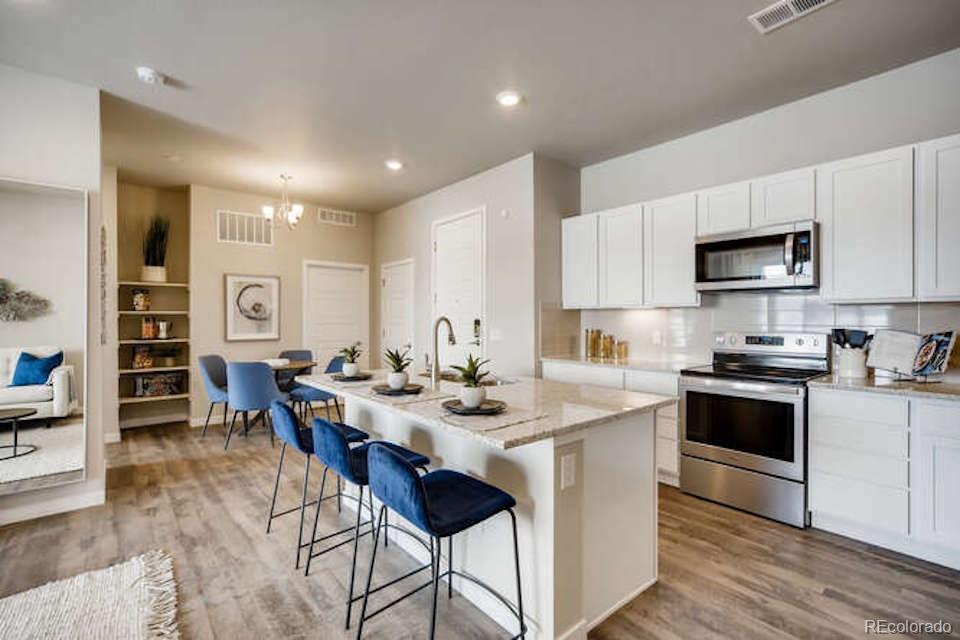  Broomfield Condo / Townhome | MLS #: 6052900485  Interlocken Boulevard 401, Broomfield Beds: 2 Baths: 2 Price: $434,990