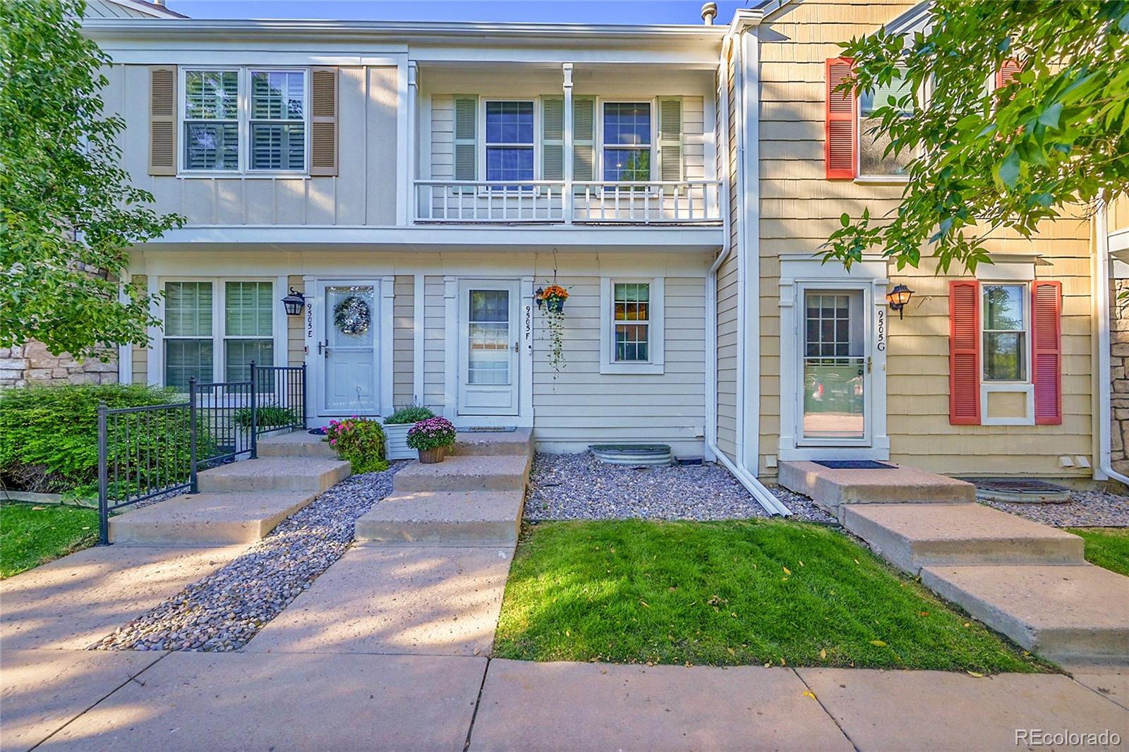 Lexington Village Littleton Condo / Townhome | MLS #: 94293329505 W Coal Mine Avenue F, Littleton Beds: 3 Baths: 3 Price: $410,000