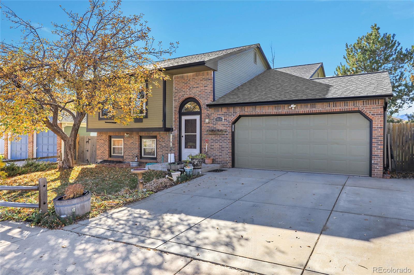 Dakota Station Littleton Home | MLS #: 49492839516 W Nichols Place, Littleton Beds: 4 Baths: 2 Price: $540,000