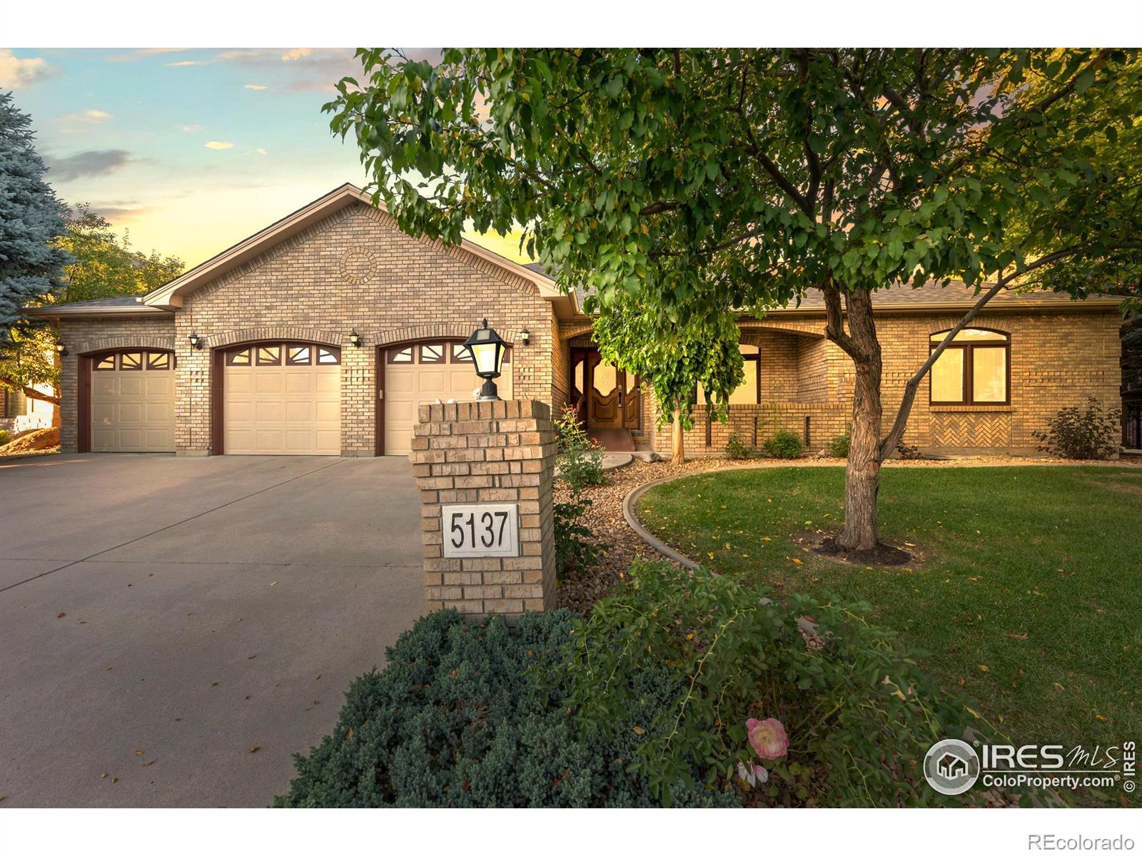 Mariana Butte Loveland Home | MLS #: 45678910446395137  Stoneridge Drive, Loveland Beds: 5 Baths: 4 Price: $885,000
