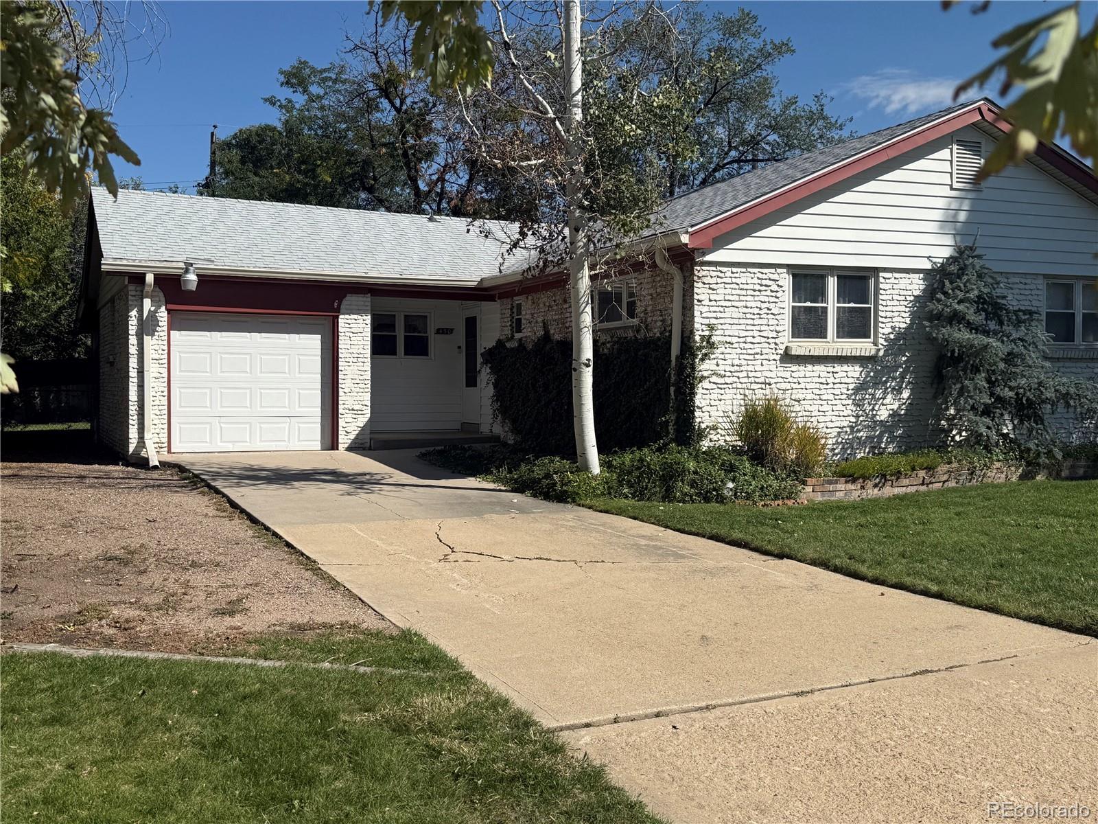 450 uvalda street, Aurora sold home. Closed on 2025-10-23 for $267,500.