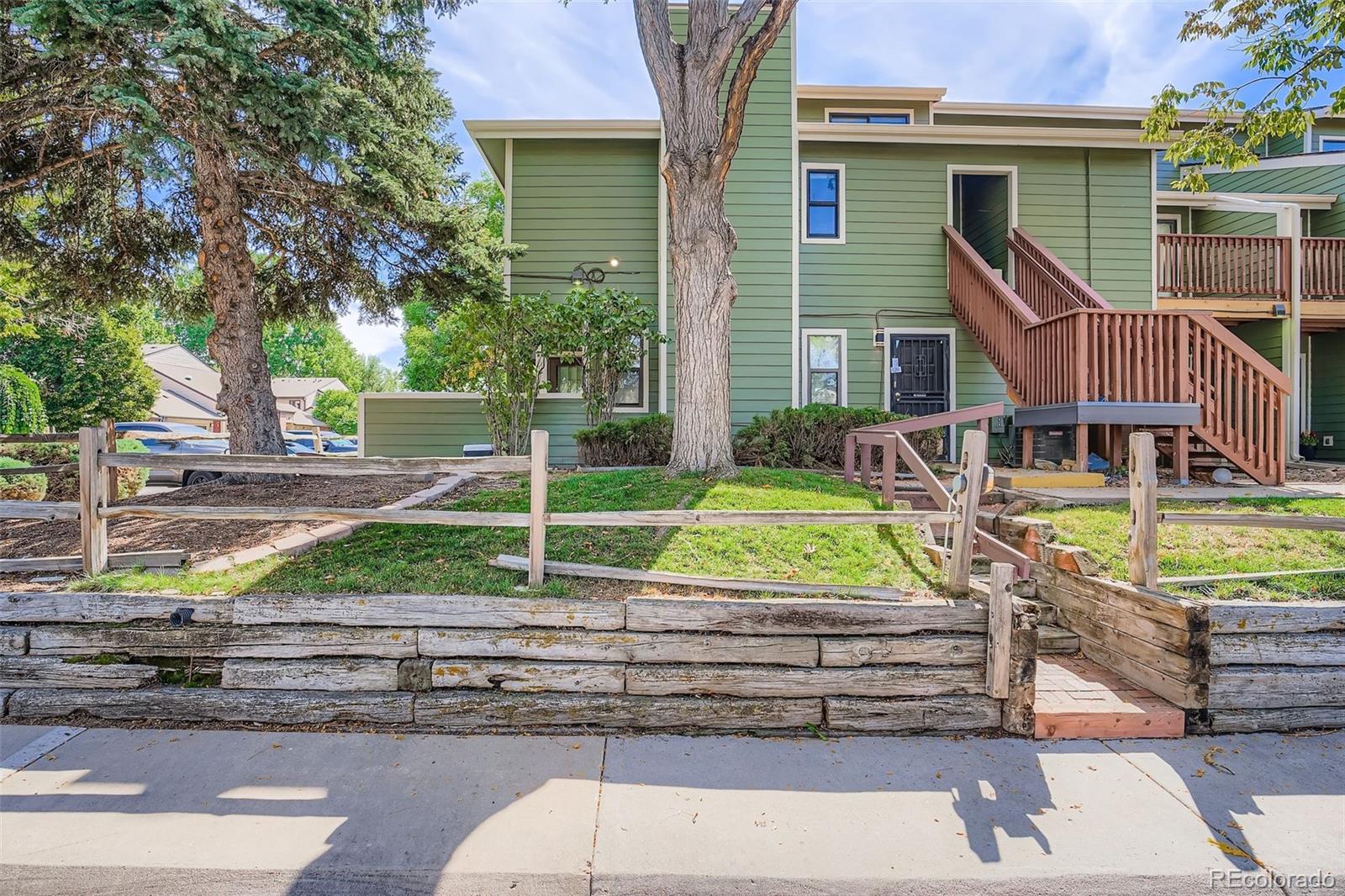 Four Mile Village Denver Condo / Townhome | MLS #: 4394781540 S Forest Street 3-204, Denver Beds: 2 Baths: 2 Price: $350,000