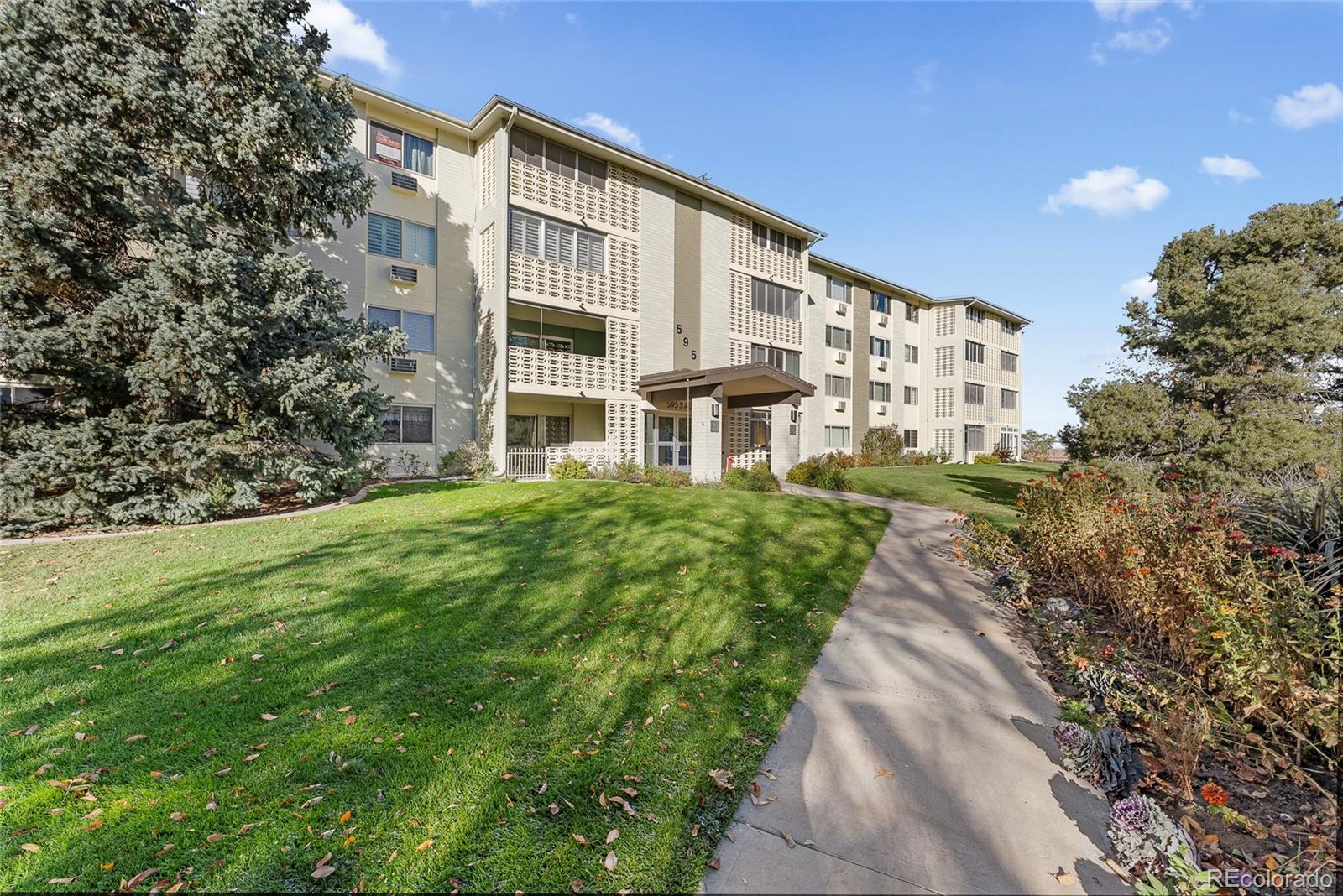 Dsw Denver Condo / Townhome | MLS #: 5519759595 S Alton Way 5D, Denver Beds: 2 Baths: 2 Price: $230,000