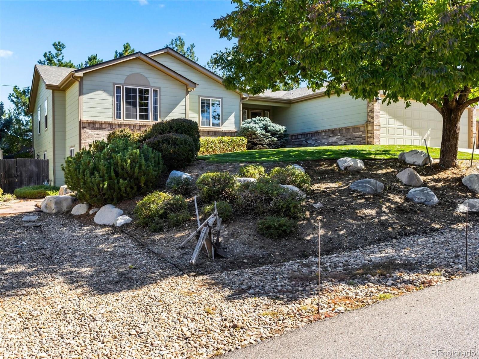 Meadowbrook Heights Littleton Home | MLS #: 60043588846 S Carr Street, Littleton Beds: 5 Baths: 4 Price: $850,000